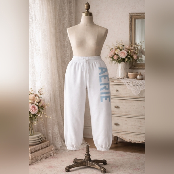 aerie Pants - Vintage Y2K Aerie Cropped Sweatpants White Logo Joggers | Size S